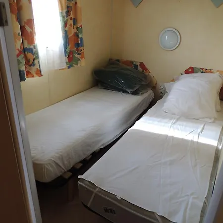 Camping Lou Vincen Campingplatz Vallabrègues