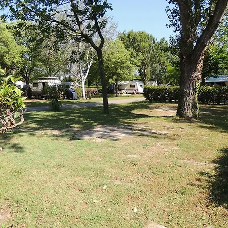 Campingplatz Camping Lou Vincen Vallabrègues